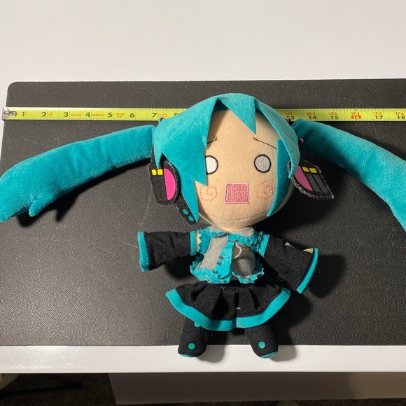 Hatsune Miku Stuffed Doll - Picture 10 of 10
